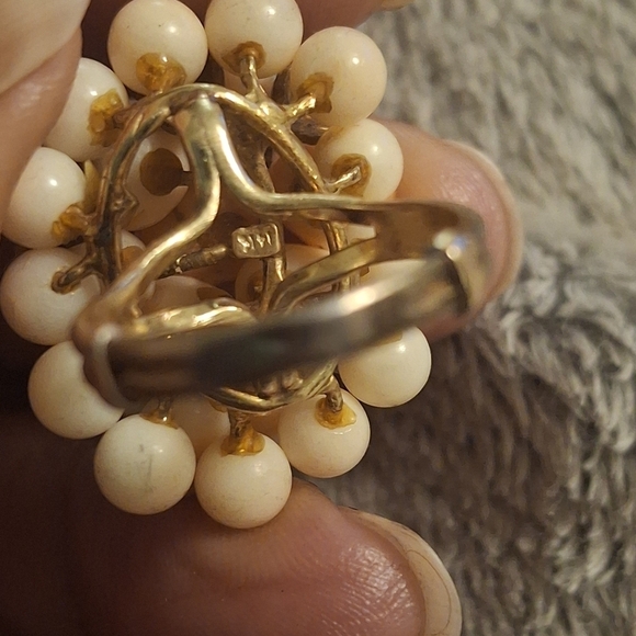 Antique 14kt Carved Coral Ring - Picture 4 of 8